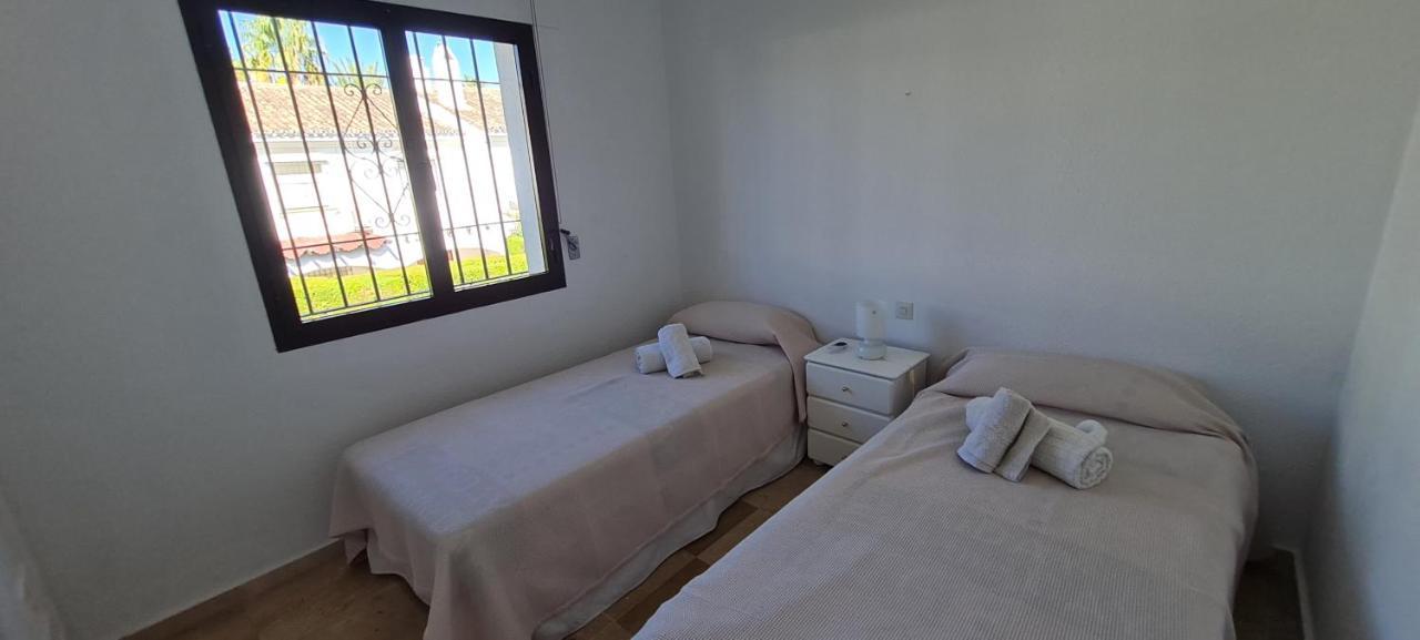 Maison Marbella Proche De La Mer Luaran gambar